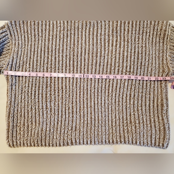 Banana Republic Oversized Ribb Sweater - Picture 5 of 10